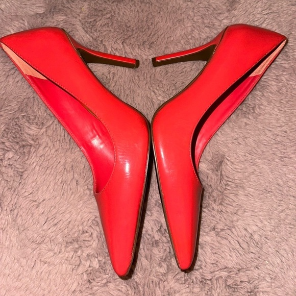 Lauren Ralph Lauren Bright red pointed toe stiletto heels 8.5 like new - Picture 8 of 16